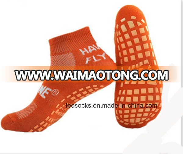 Customized Cotton Anti Slip Trampoline Sports Jumping Socks