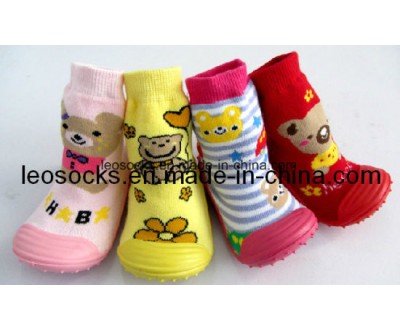 Wholesale Cute Cartoon Rubber Sole Baby Socks Happy Baby Prewalker Shoes